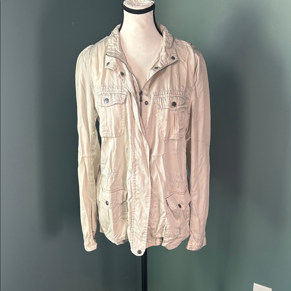GAP Women's Utility Jacket in Cream